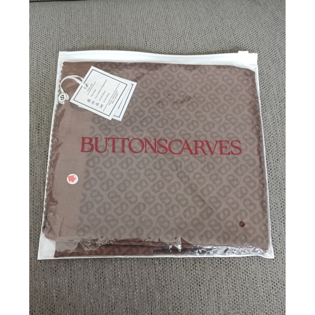 Ready NEW As Is Buttonscarves BS Tapis Square - Rust