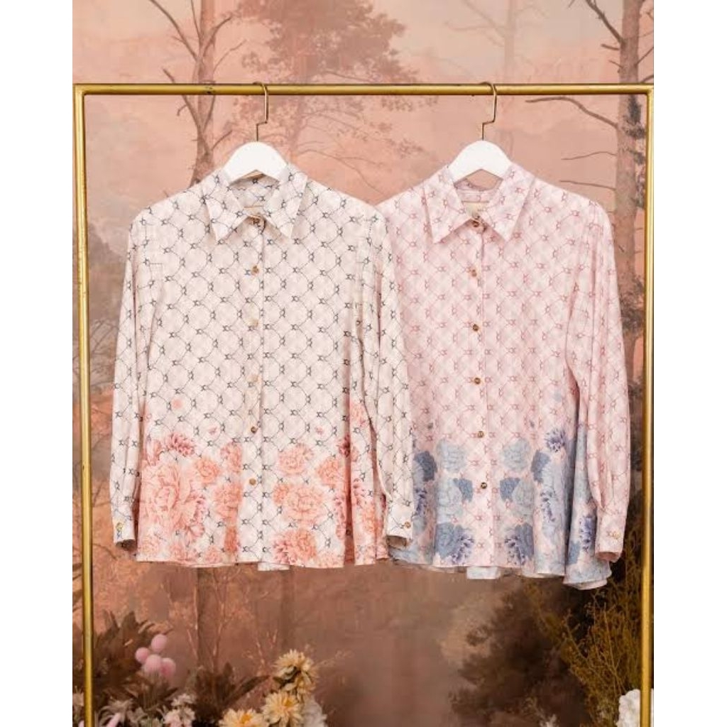 Rosette Wearing Klamby Wk shirt