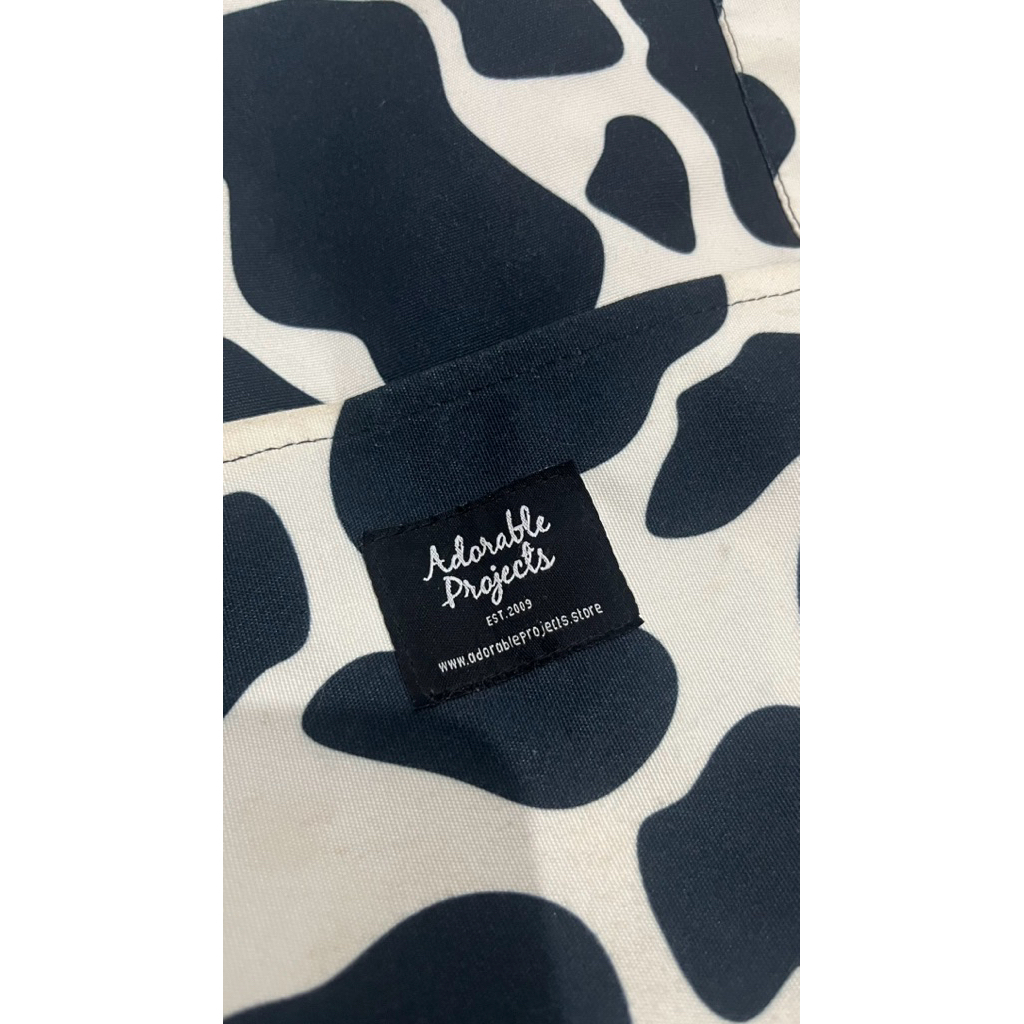 Tas motif sapi branded