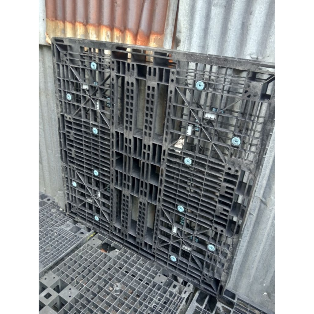 

palet plastik ukuran 110x110x10 cm Doble jaring