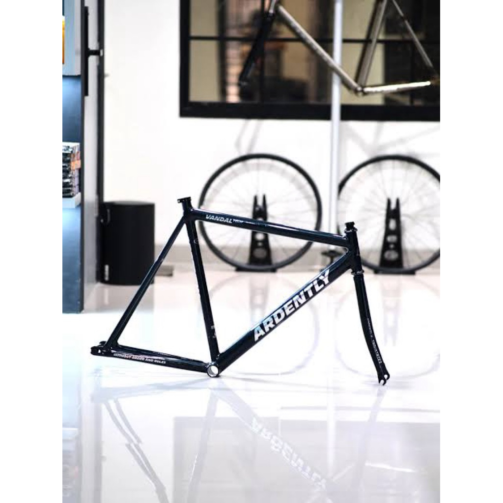 Frameset ardently vandal track fixie pursuit