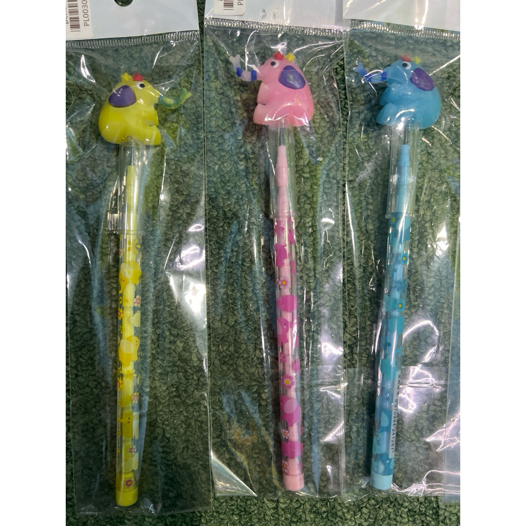 Pensil susun Karakter