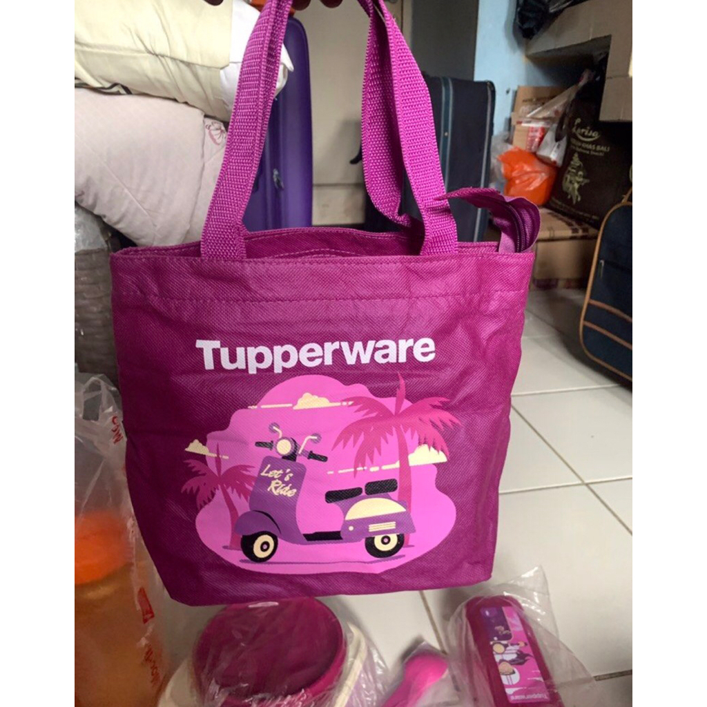 1 Set Tupperware Ungu (2 tempat bekal, 1 botol, tas)