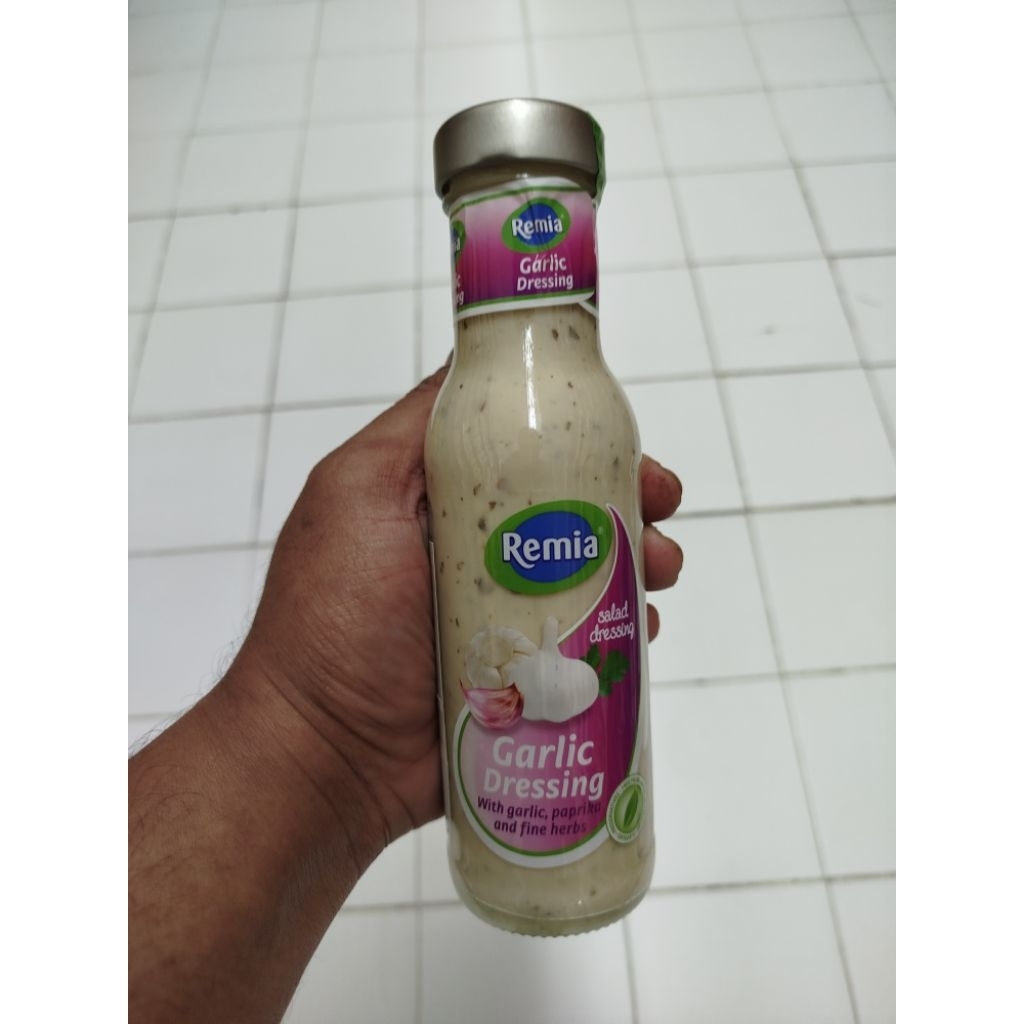 

REMIA SALAD CREAM GARLICE 250 ML/PCS