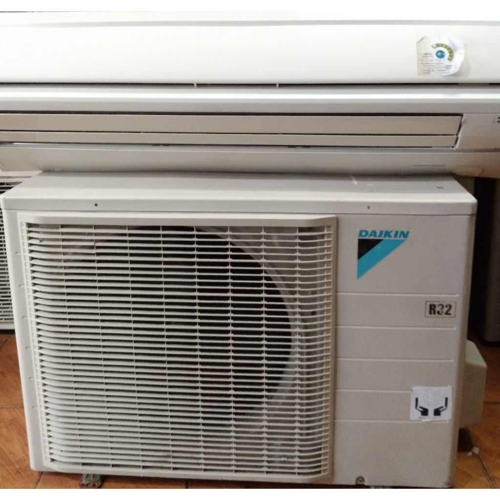 AC Daikin 2,5pk standar Thailand (unit only)
