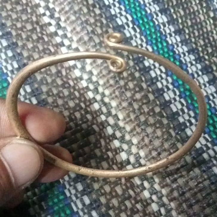 perunggu gelang kabudan temuan