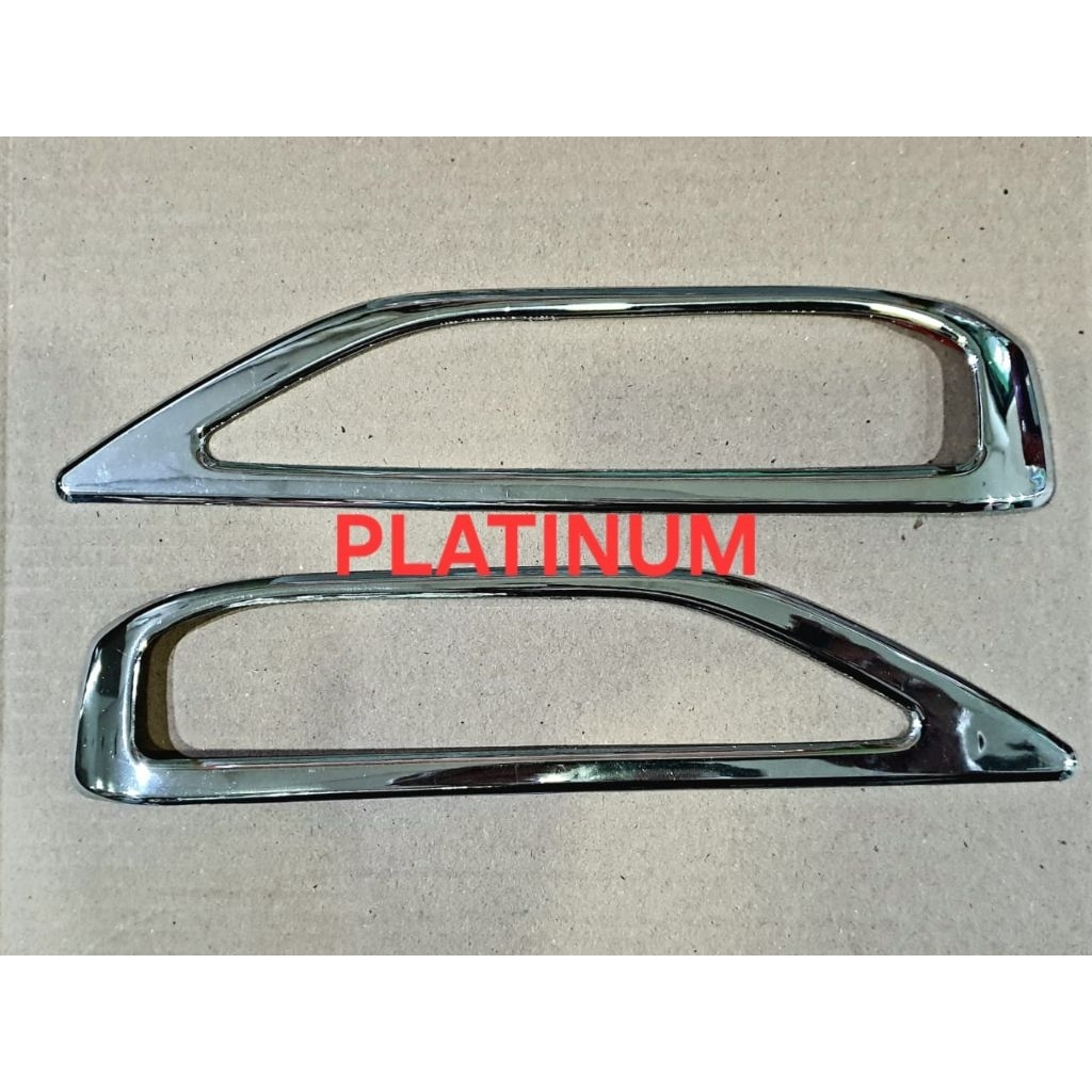 Ring reflektor chrome bumper belakang Xpander lama 2017 - 2019.