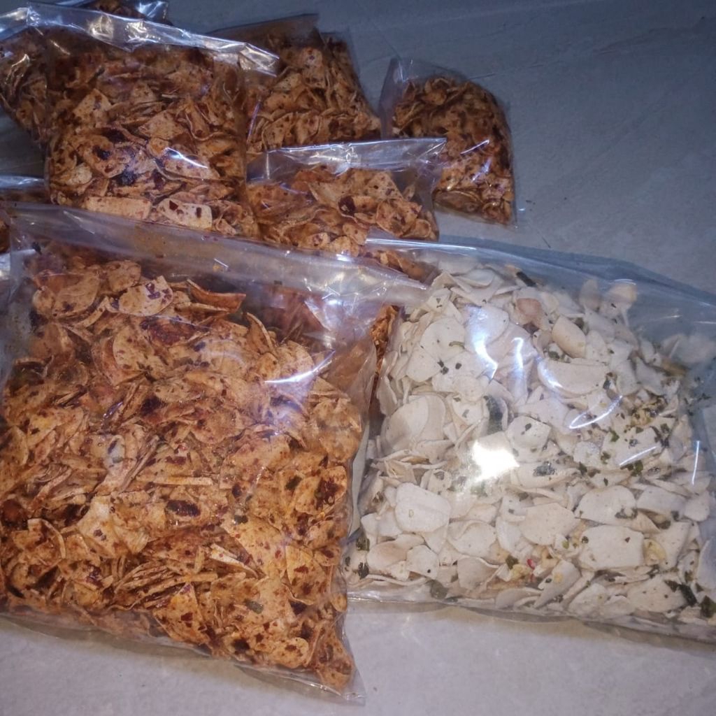 

BasrengPedas daun jeruk/basreng original daun jeruk 500grm