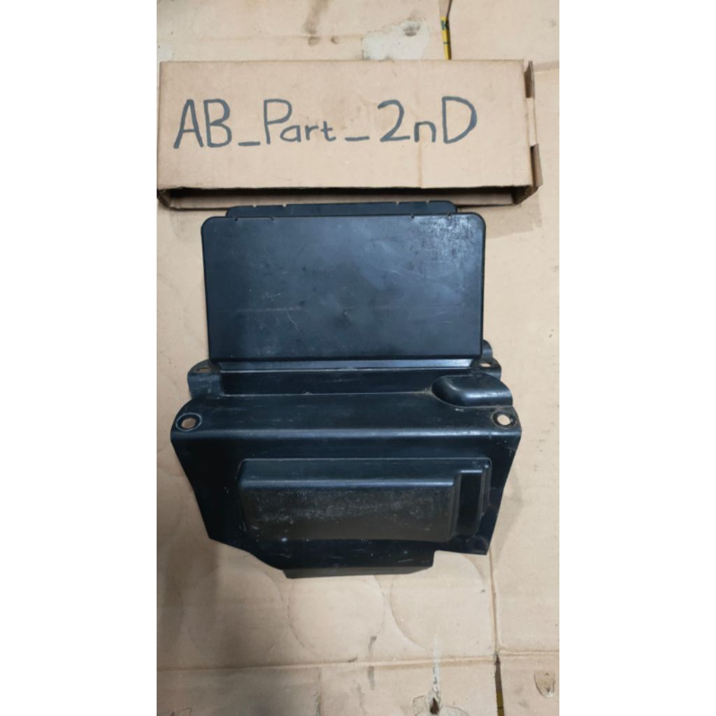 cover tutup aki honda supra x 125/kharisma cover tutup aki supra x 125 kharisma KPH original