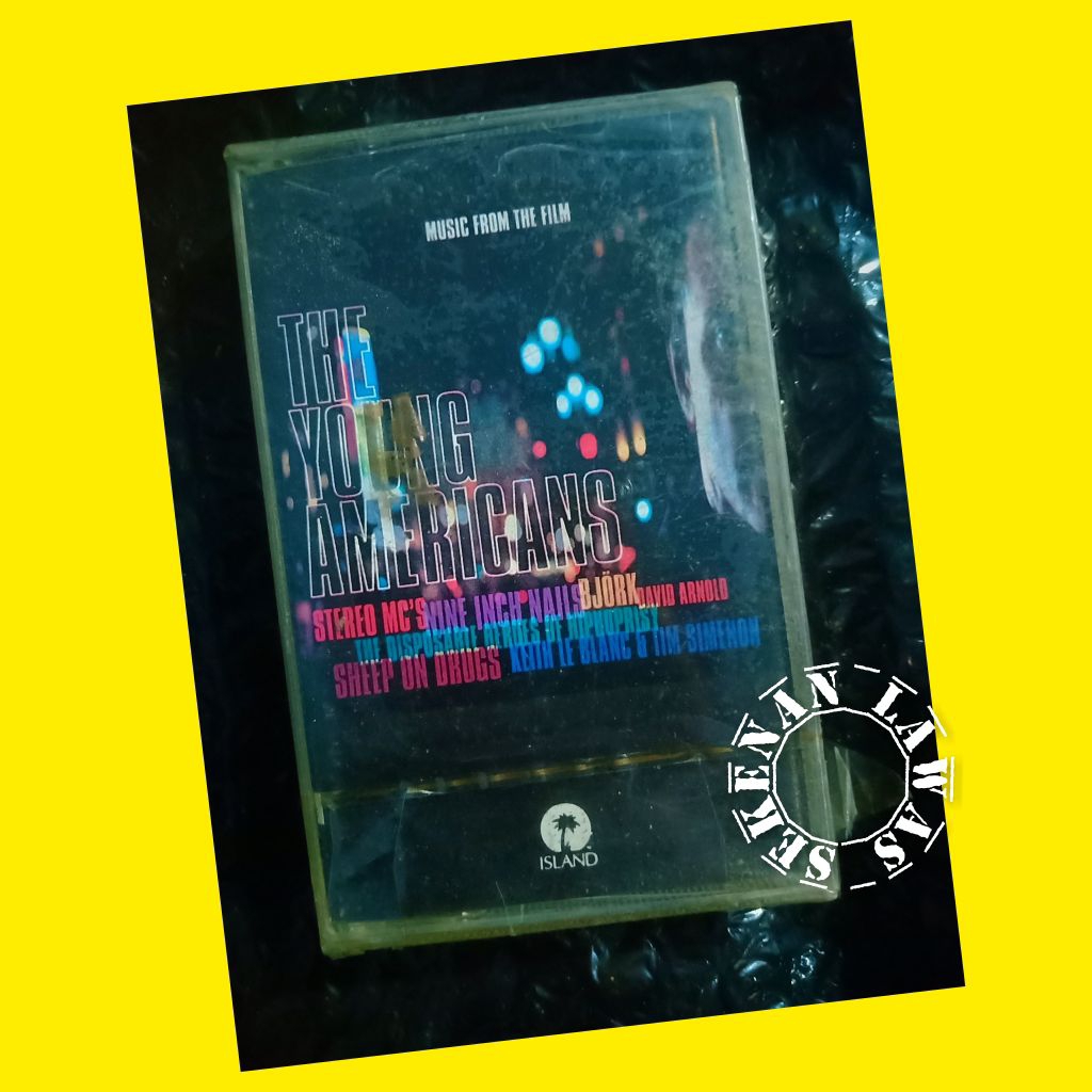 Kaset Ost The Young Americans / Bjork, Nine Inch Nails (SEGEL / Plastik SEGEL Sobek)