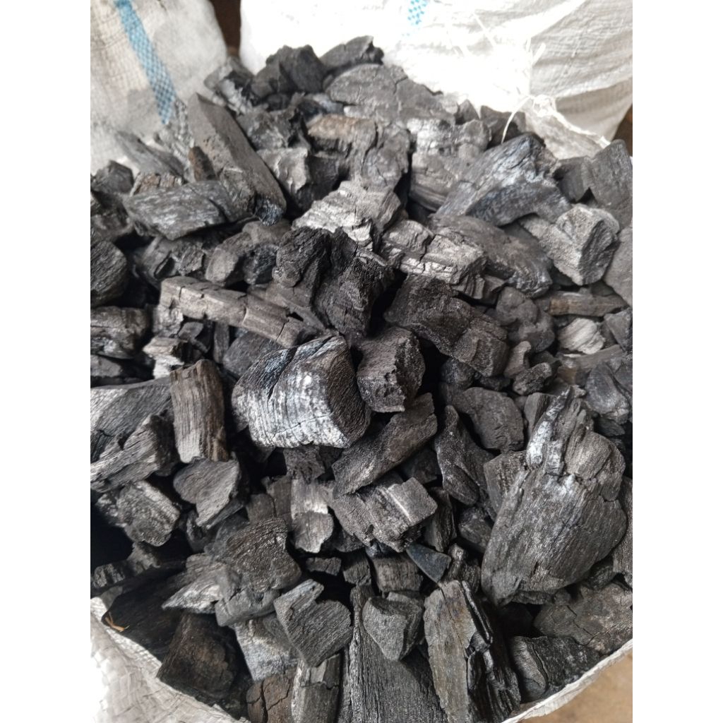 arang kayu bakar keras grade A// arang kayu jati // arang kayu // arang kayu