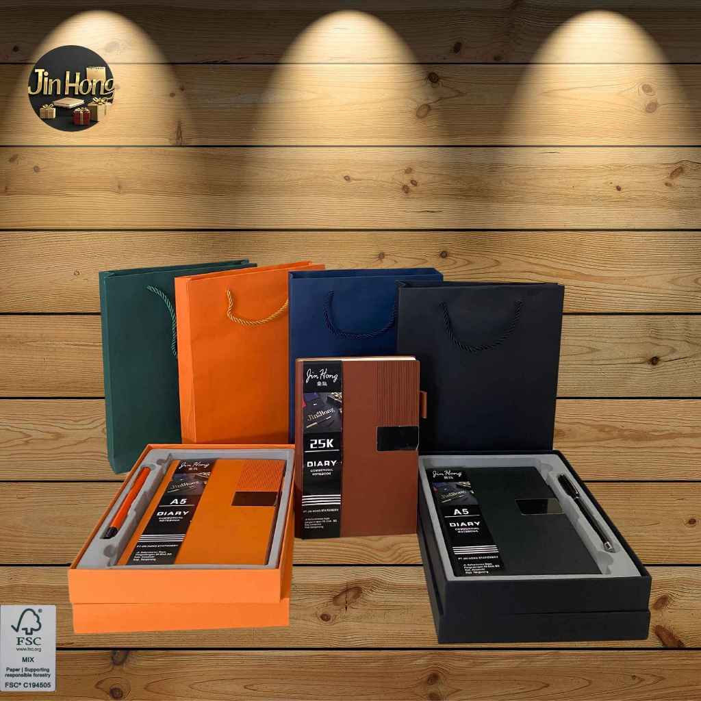 

Buku Agenda Notebook A5 Diary Book Cover Bahan Kulit Jurnal Garis Buku Catatan Klip Magnet LH006