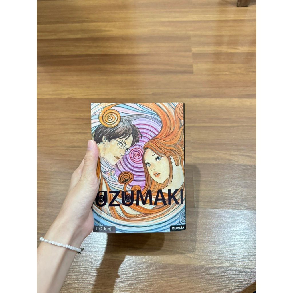 Buku komik Junji Ito-Uzumaki