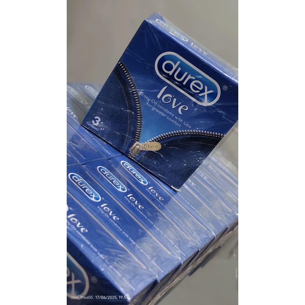 Alat Kontrasepsi-Durex Kondom Love Jeans 3 pcs - kondom durex