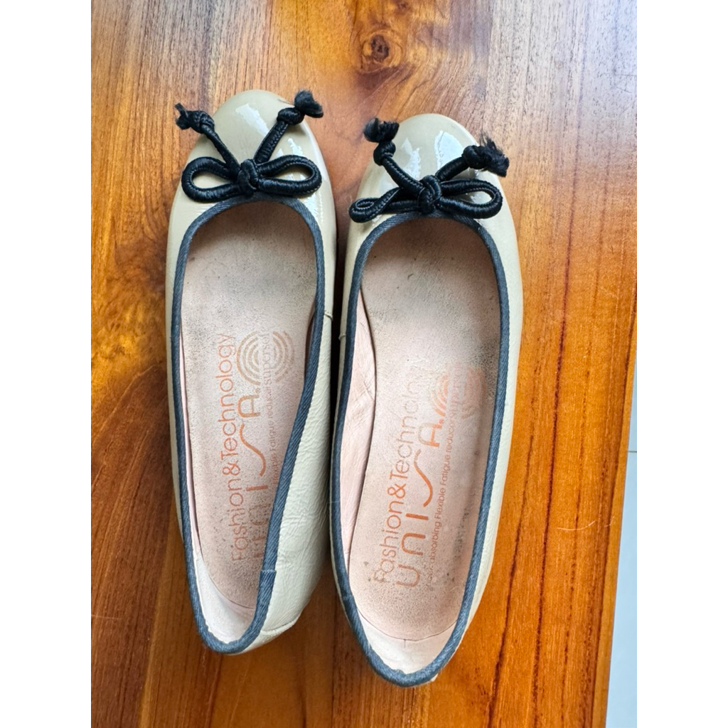 Linea Unisa Flat Shoes