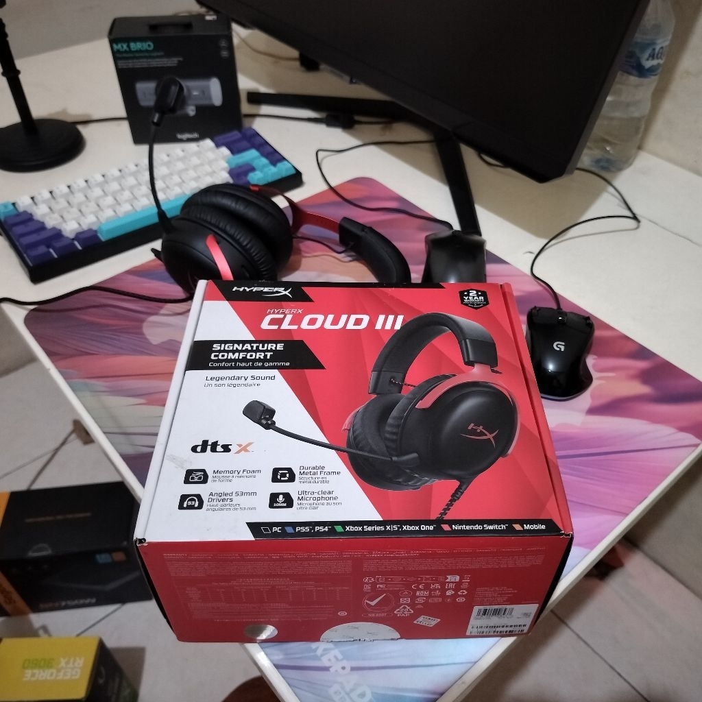 Headset HyperX Cloud III - Keyboard PressPlay Voyager68 Retro Edition