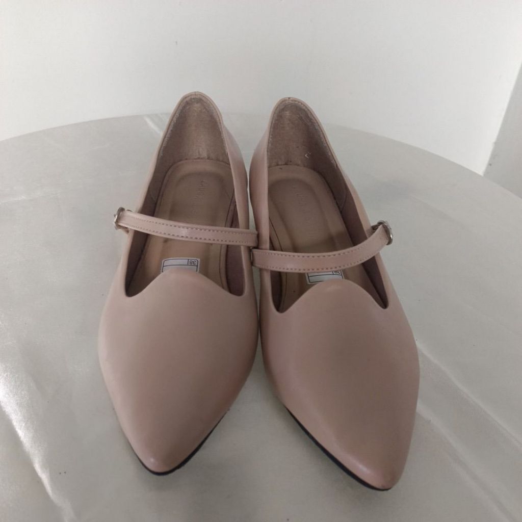 [Preloved] Sepatu Wanita Hak Pendek