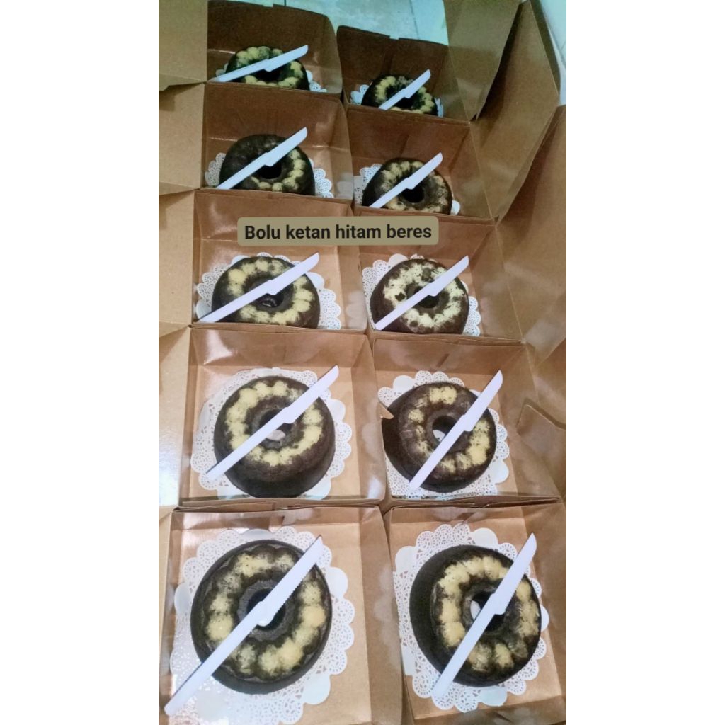 

BOLU KETAN HITAM KEJU LUMER UK 13CM