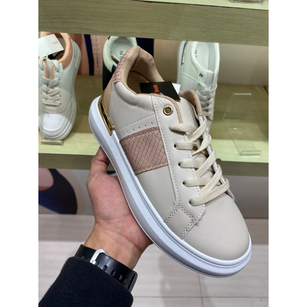 Nevada Sepatu Sneaker Wanita