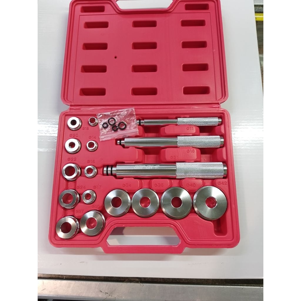 Alat lepas pasang bearing dan seal - 17 pcs Metric bushing driver set - Grip on 60-147