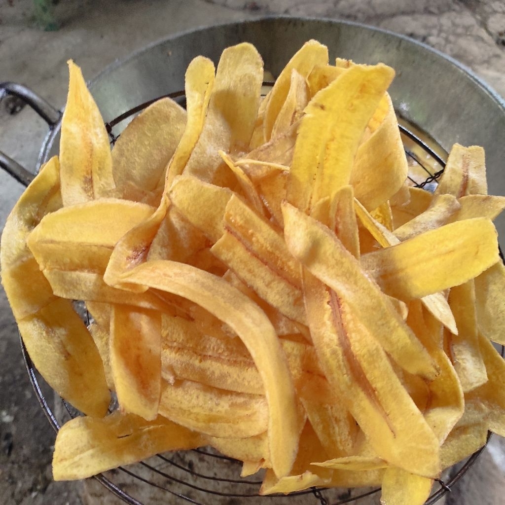 

Kripik pisang keripik pisang rasa asin gurih renyah nikmat lezat