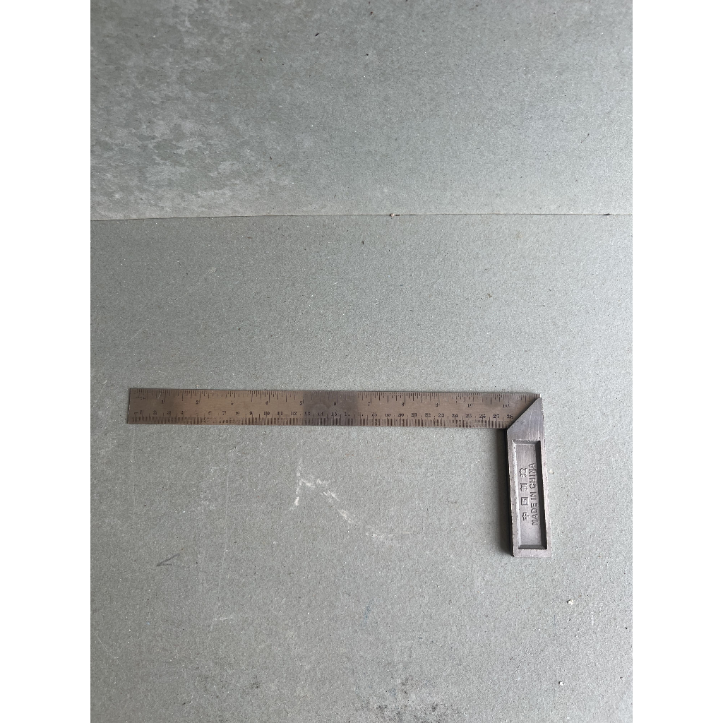 

Siku Tukang Tebal Penggaris Tukang 30cm