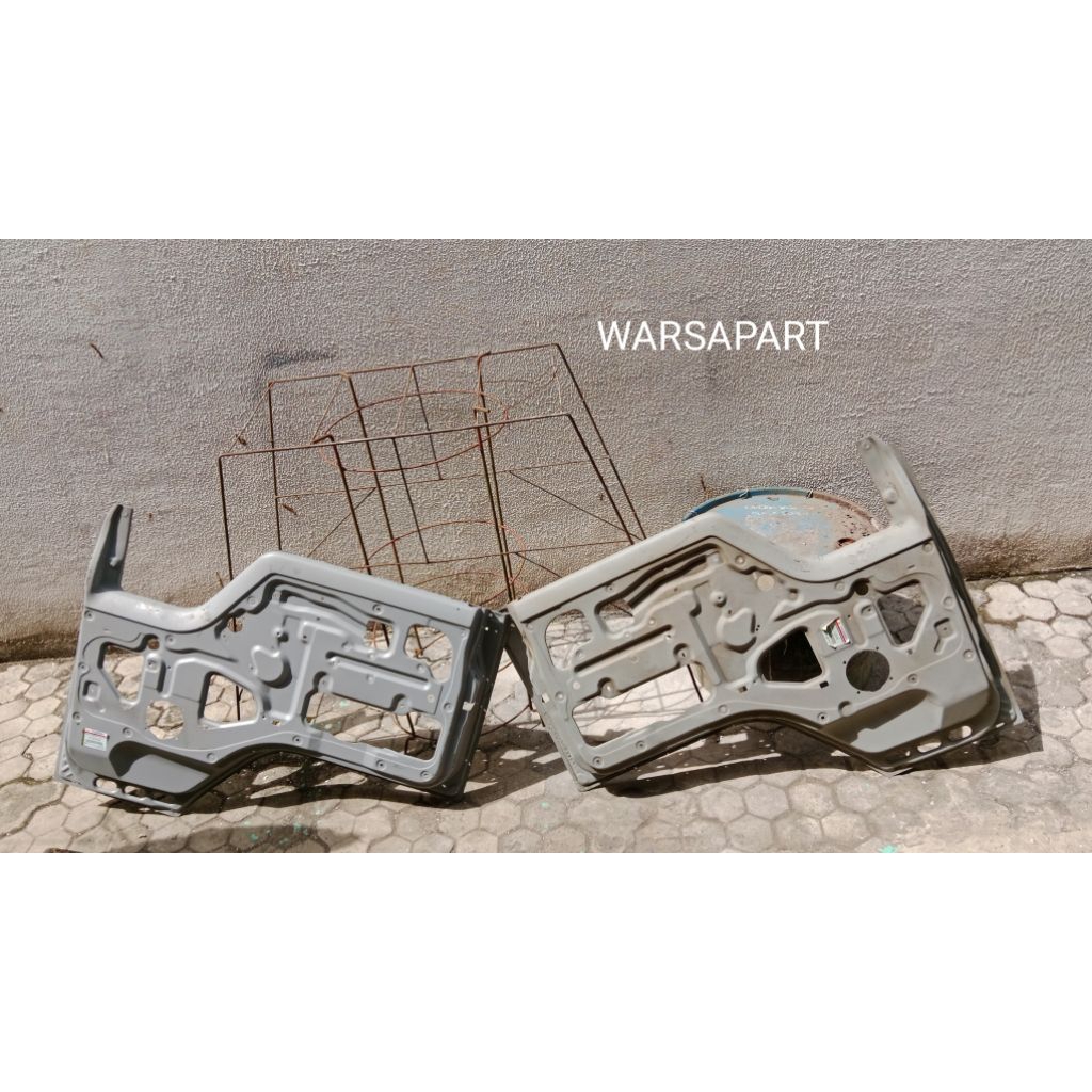 PANEL DAUN PINTU/KULIT PINTU BAGIAN DALAM COLT DIESEL RAGASA 100ps 120ps 135ps KTB ORIGINAL