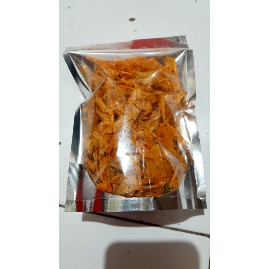 

Kripik Singkong Kriwil Pedas Bojot Daun Jeruk 125gr - 250gr