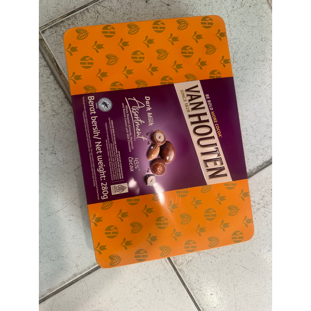 

Van houten dairy milk chocolate 290 gram