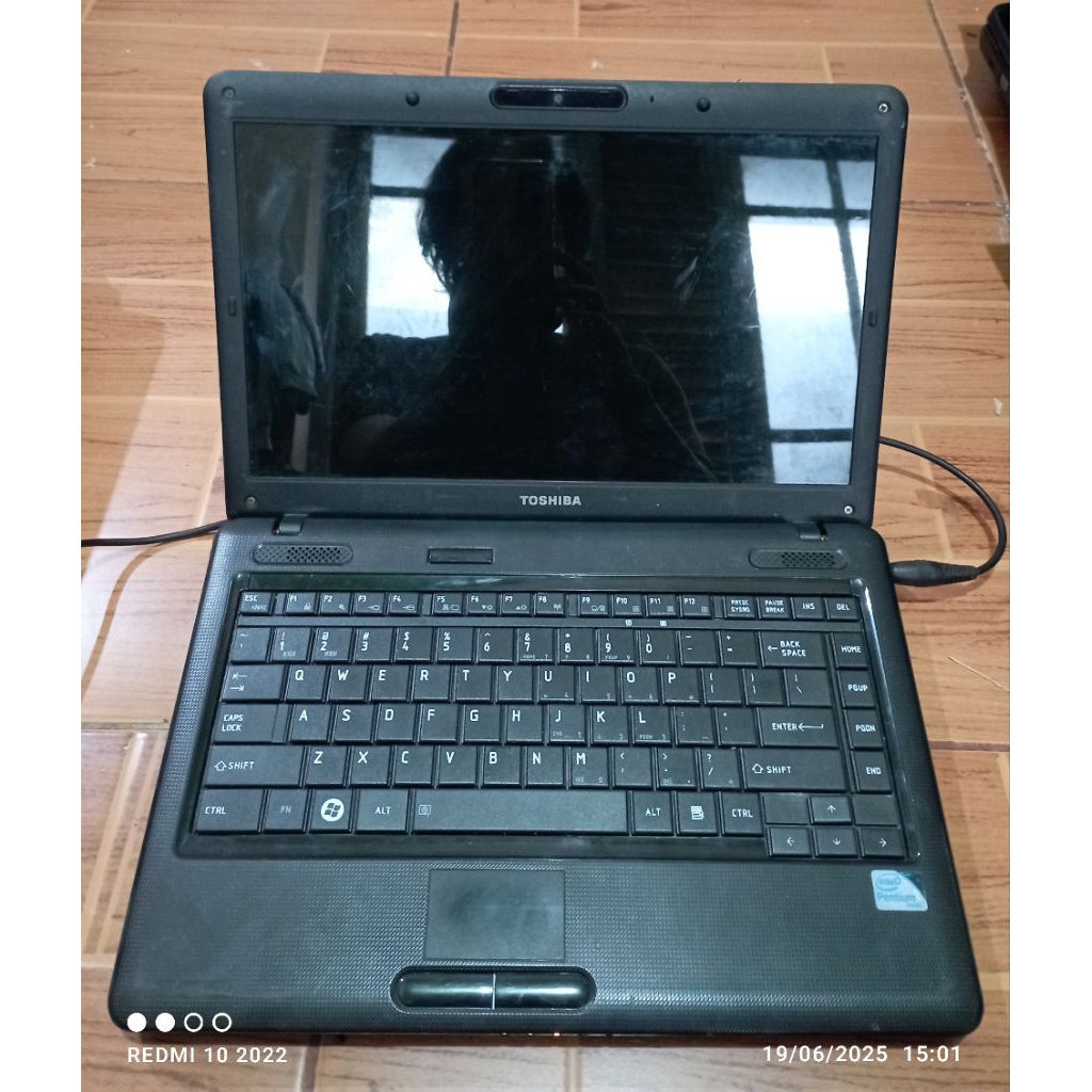 Laptop Toshiba Satellite L510 Intel Pentium Ram2gb DDR3 HDD320 kondisi mesin nyala tetapi tidak mau 
