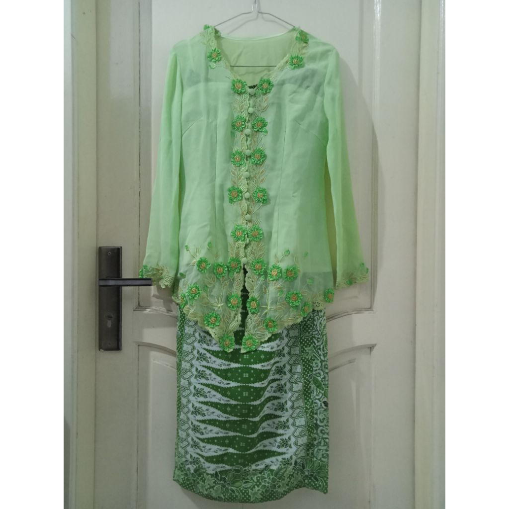 setelan kebaya preloved