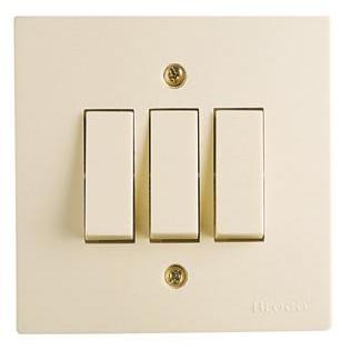 SAKLAR TRIPLE BROCO IB | BROCO Saklar Triple Inbow (6613)