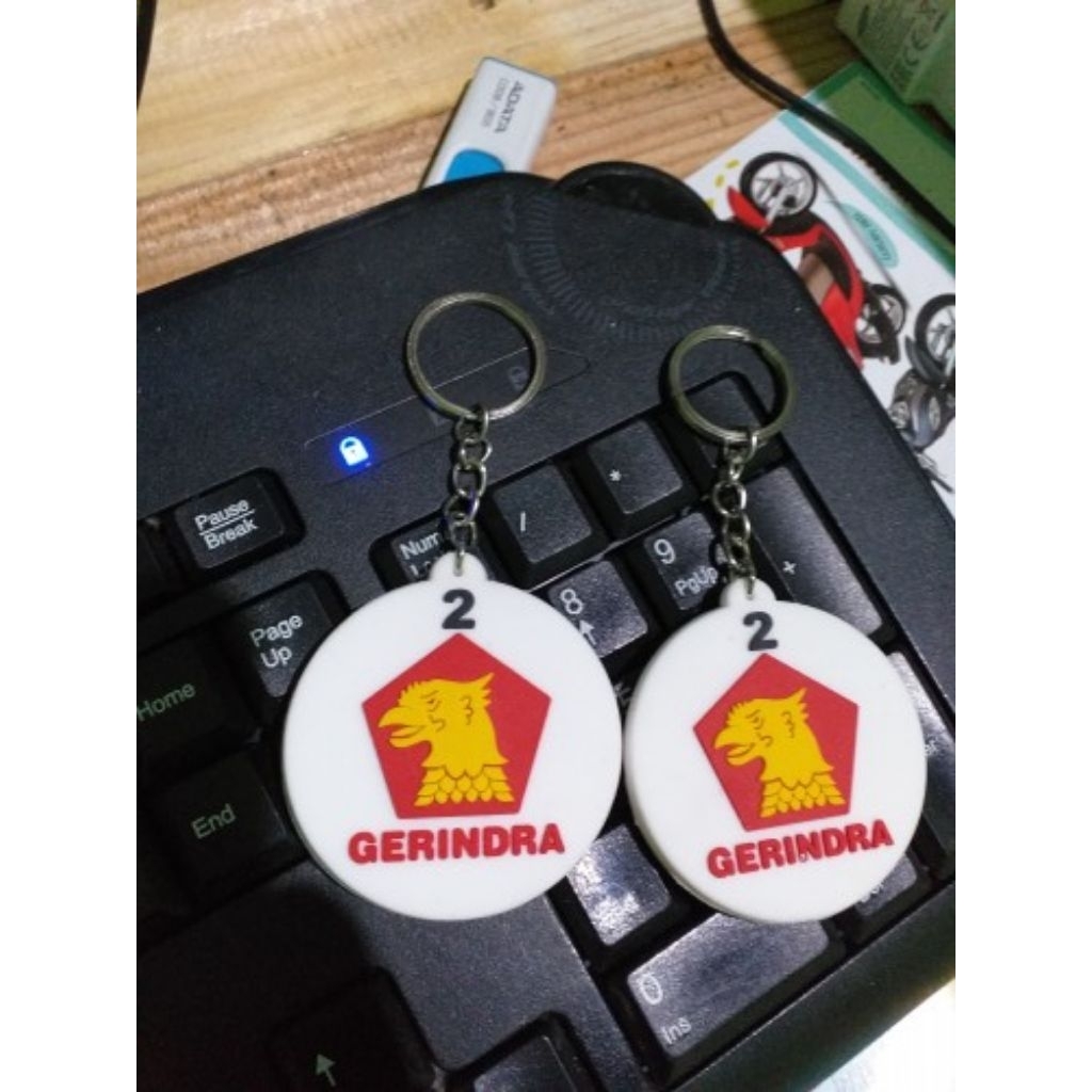 gantungan kunci karet custom gantungan kunci karet desain sendiri