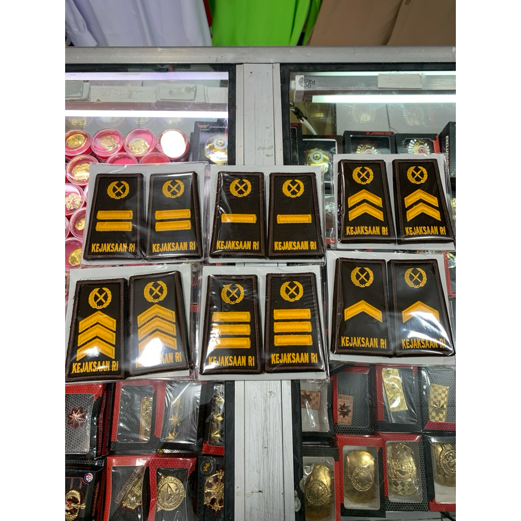 PANGKAT KEJAKSAAN RI BORDIR TIMBUL