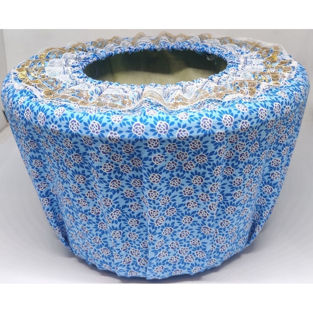 

KANTONG KOLEKTE BESAR KAIN RENDA BUNGA BIRU (14CM)