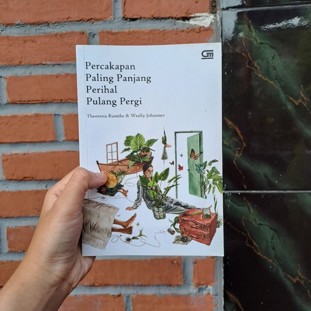 [PRELOVED BUKU] Percakapan Paling Panjang Perihal Pulang Pergi - Theoresia Rumthe & Weslly Johannes 