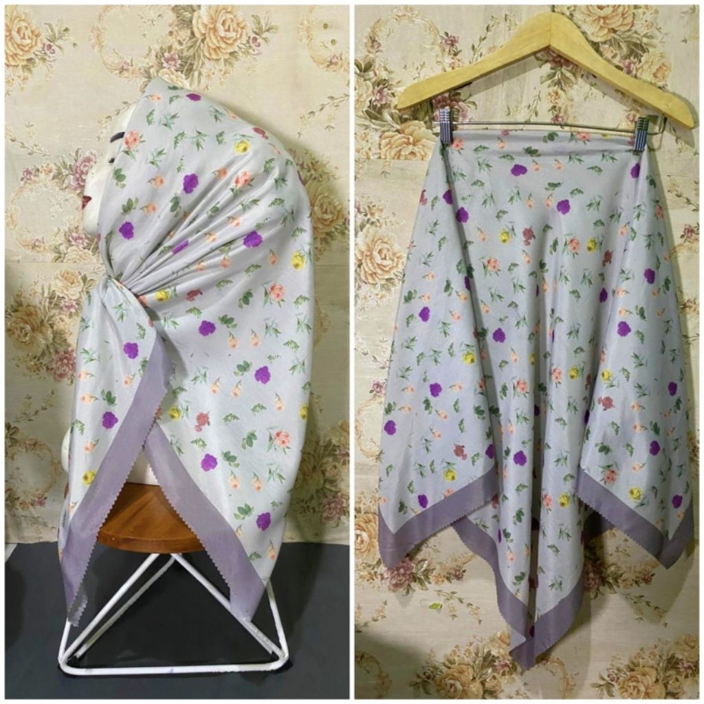 KERUDUNG SEGI EMPAT HIJAB MOTIF BUNGA ABU MUDA KODE 228