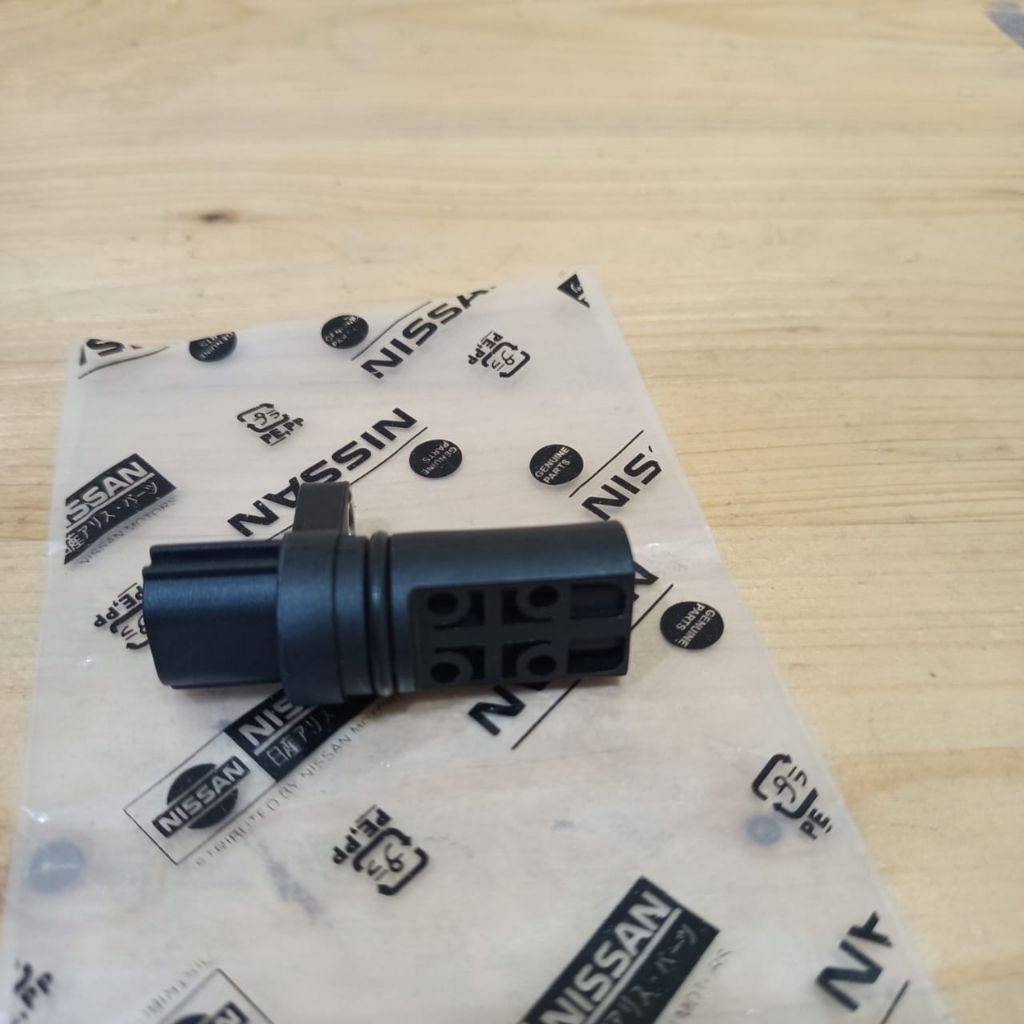 Sensor CKP Nissan SERENA C24