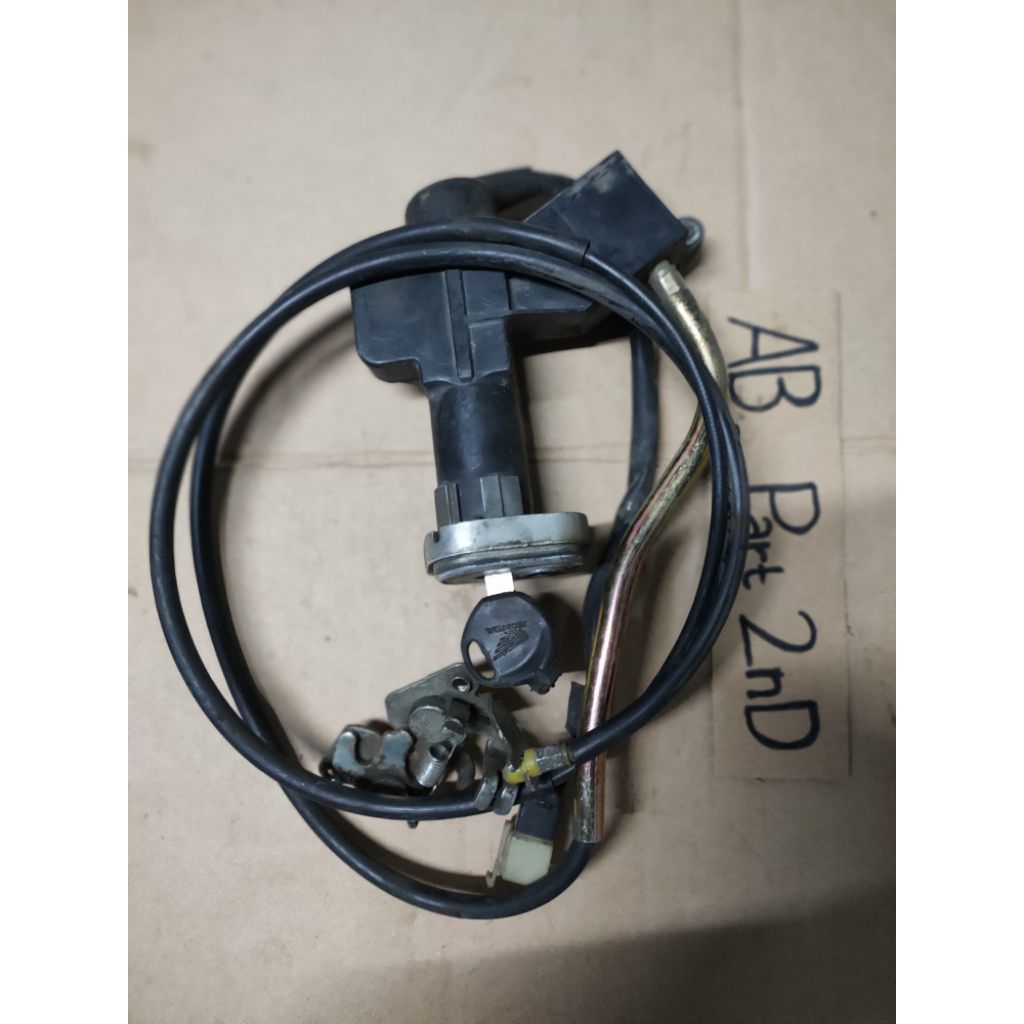 kunci kontak honda supra x 125 helm in/kunci kontak honda supra helm in original