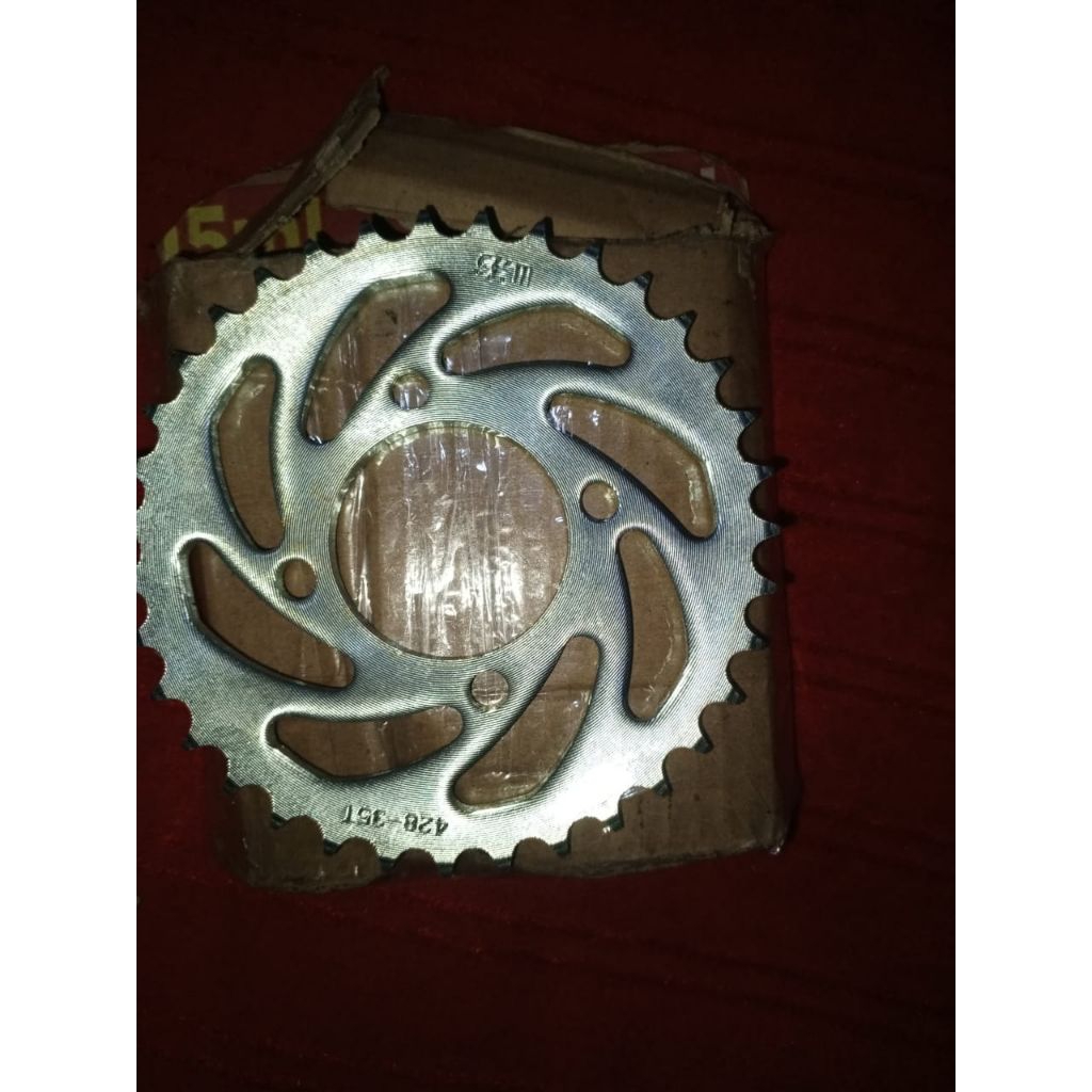 gear bagian belakang original Suzuki tornado