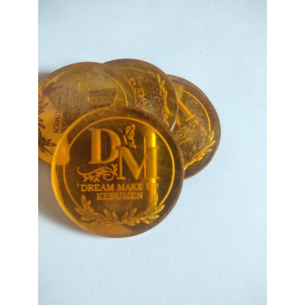 

jasa laser /laser grafir /laser cutting akrilik/ multipek/ busa ati