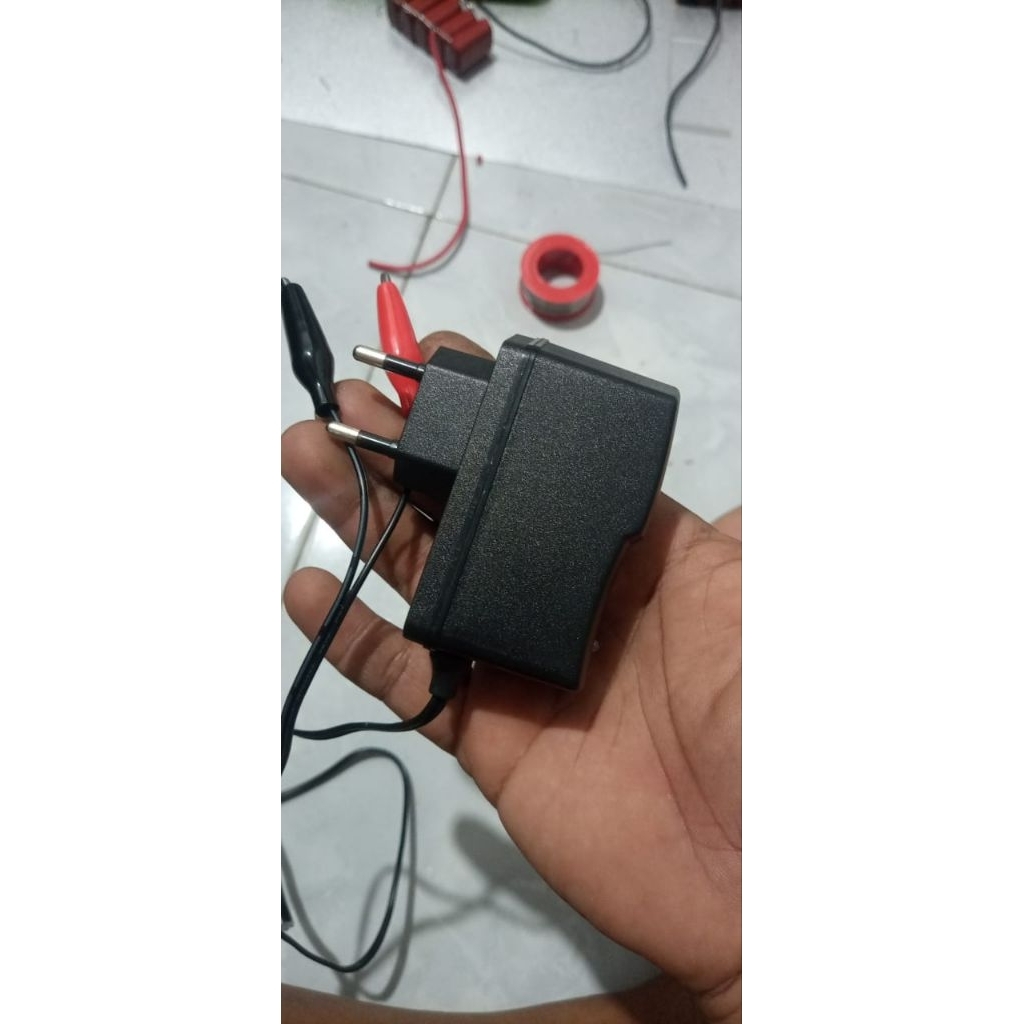 CHARGER AKI LITHIUM 12 VOLT