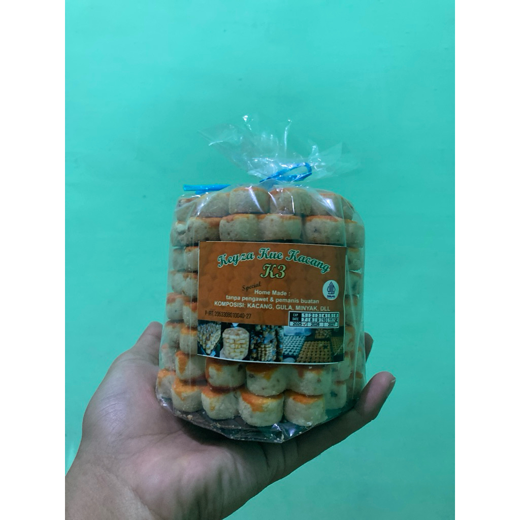 

OLEH-OLEH KHAS JOGJA-MAGELANG [Keyza Kue Kacang]