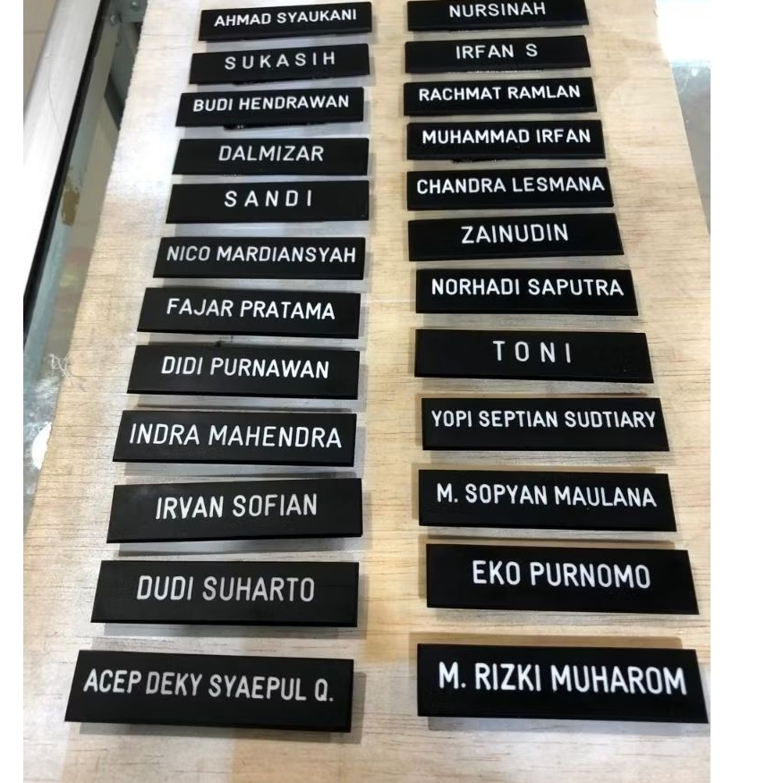 

name tag papan nama gravir 2x8cm doff