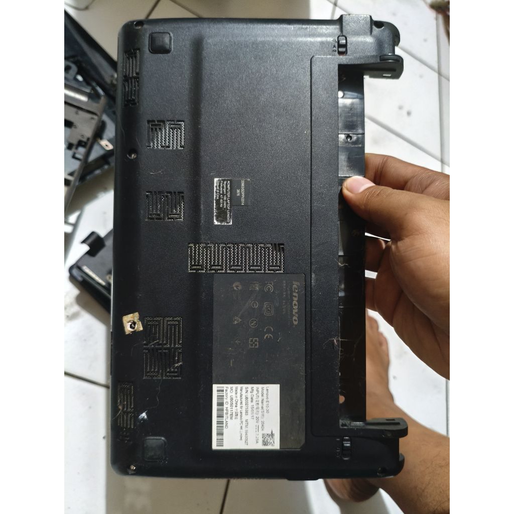 casing bawah notebook Lenovo e10 30 ori