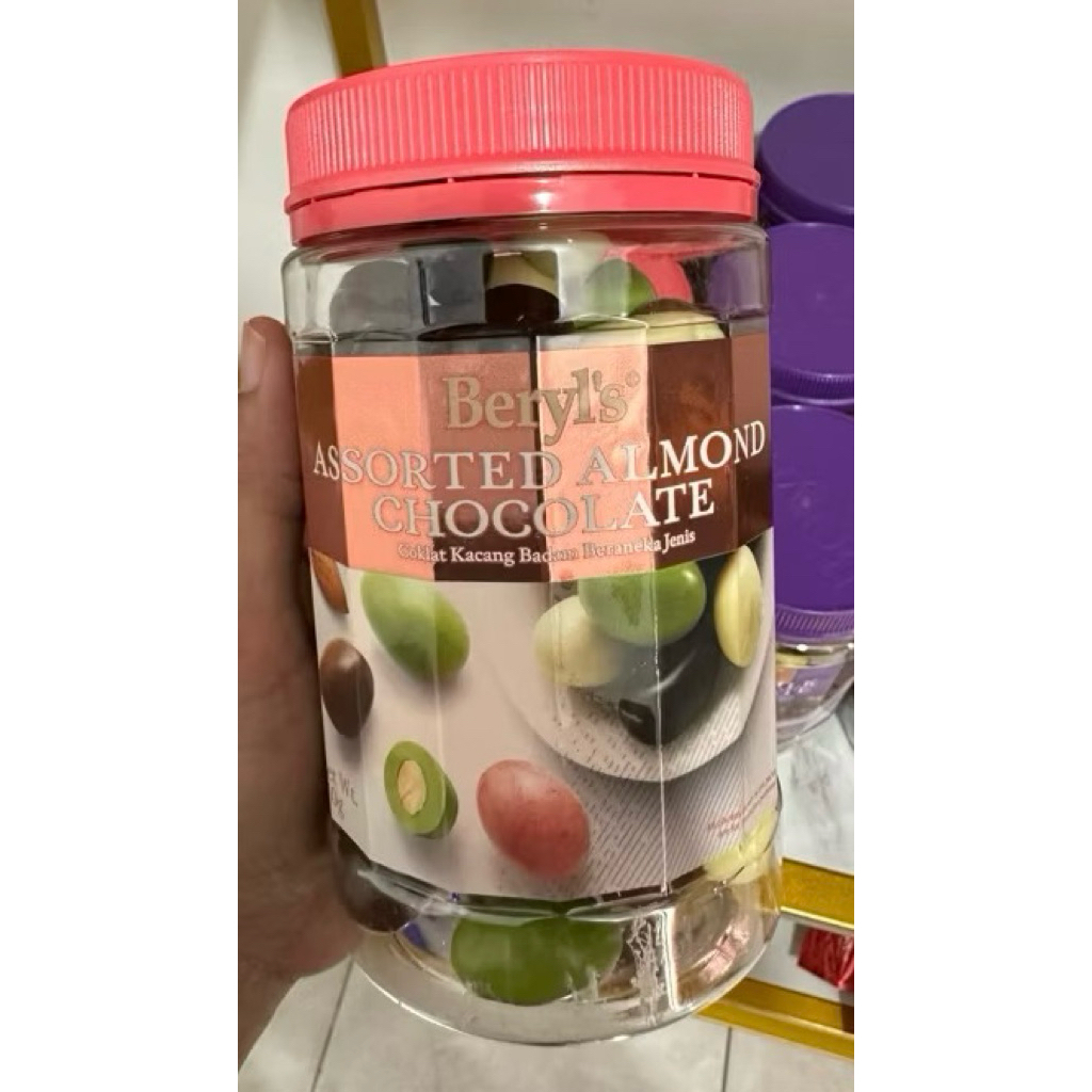 

Beryls assorted milk Chocolate Jar
