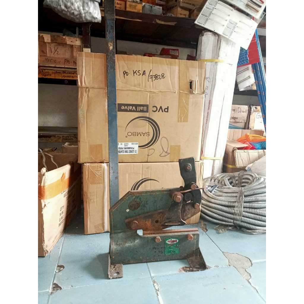 Pemotong besi plat besi / alat potong plat duduk / potong besi 6mm