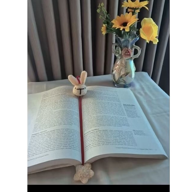 

Bunny star bookmark and bag charm | bonus freebies