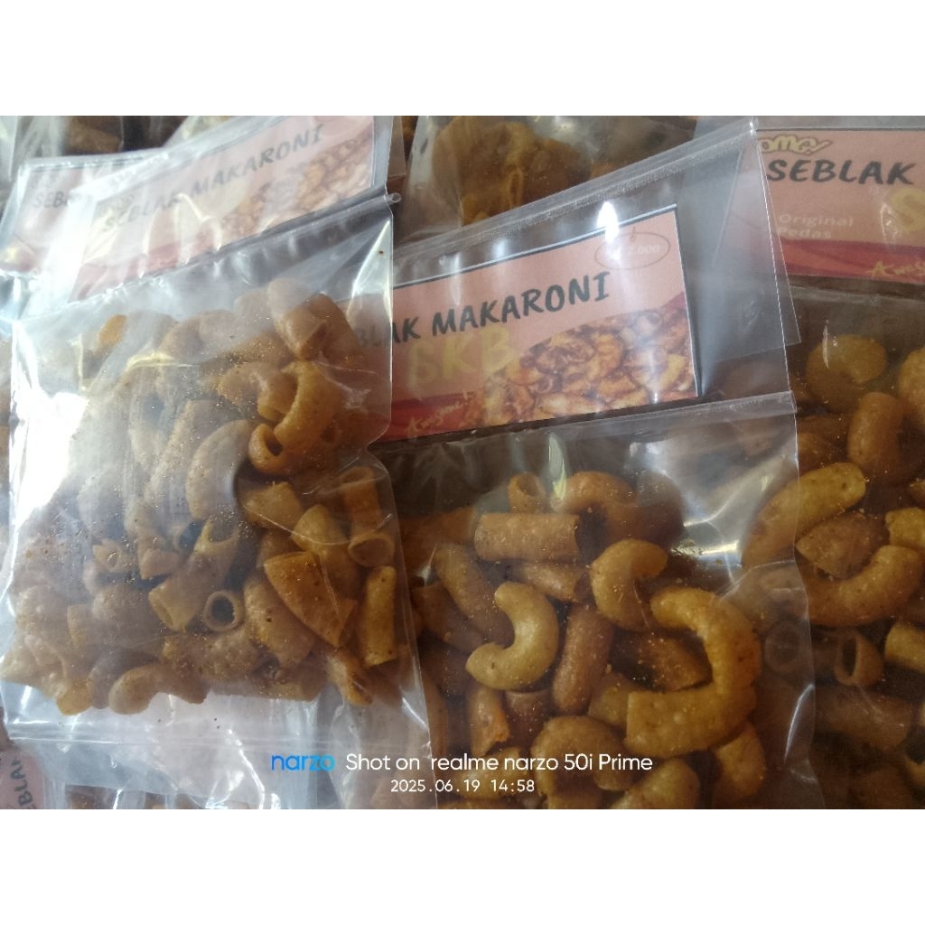 

Seblak Makaroni Pedas Nikmat