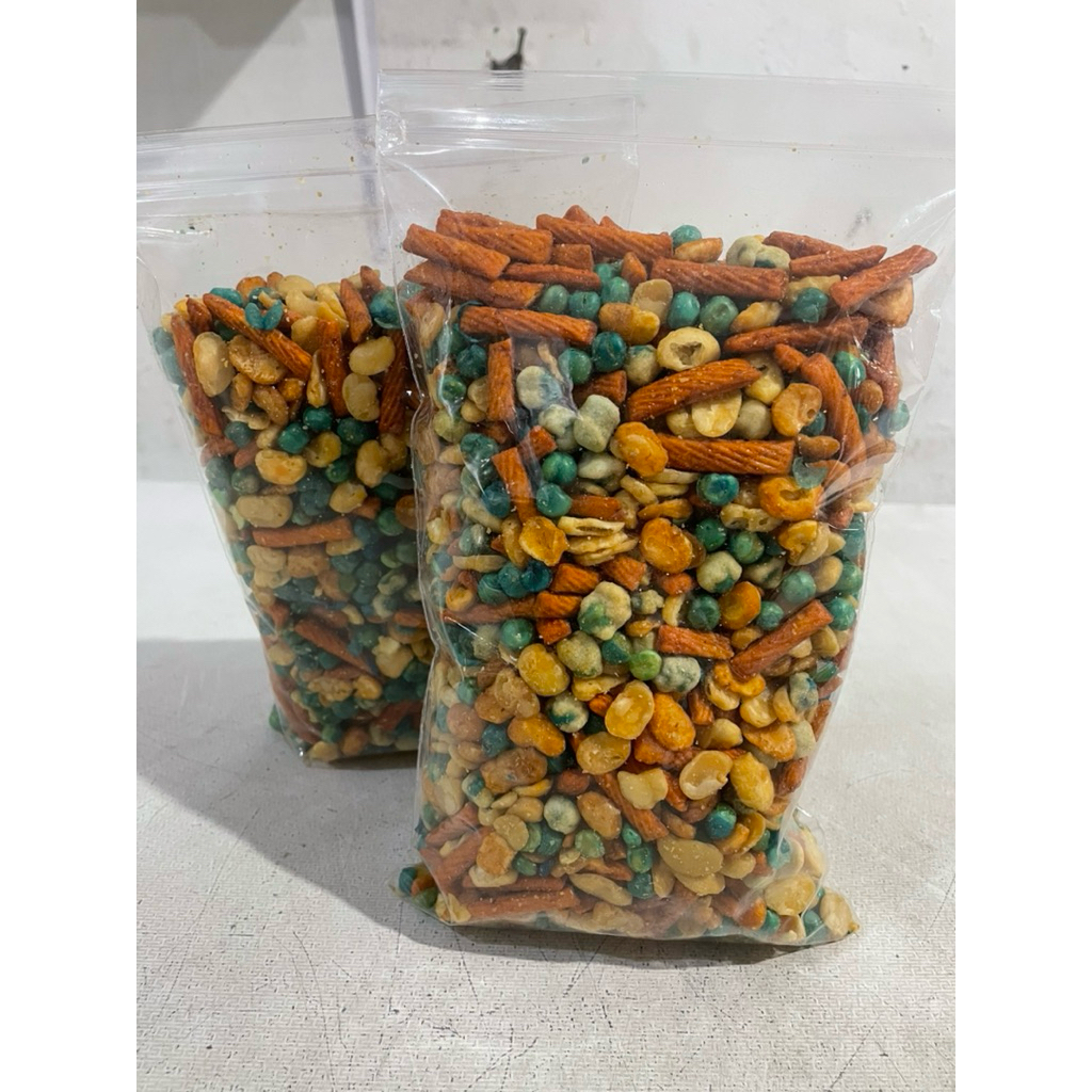

Kacang Campur Jaipong mix / kacang mix 450gr